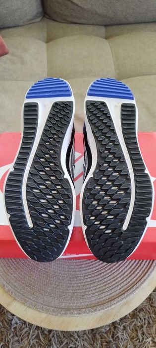 Нови маратонки NIKE DOWNSHIFTER 12, размер 38.5