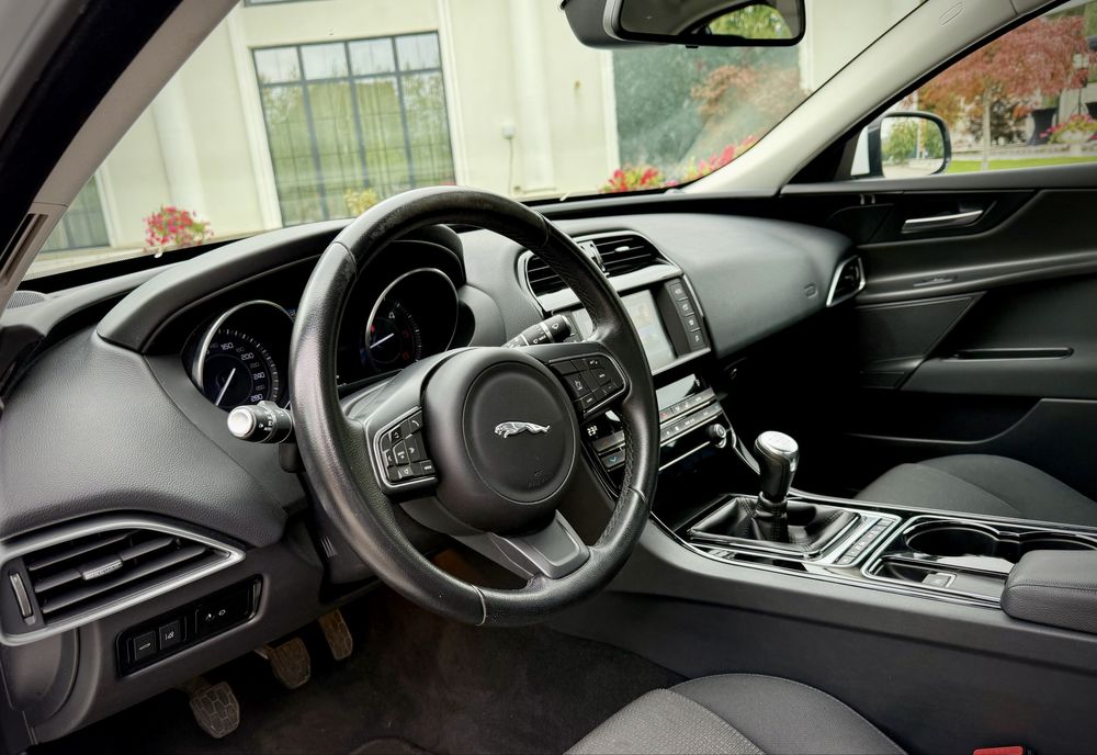 Jaguar XE 2.0d Mod 2016! Garantie 12 Luni ! P.J
