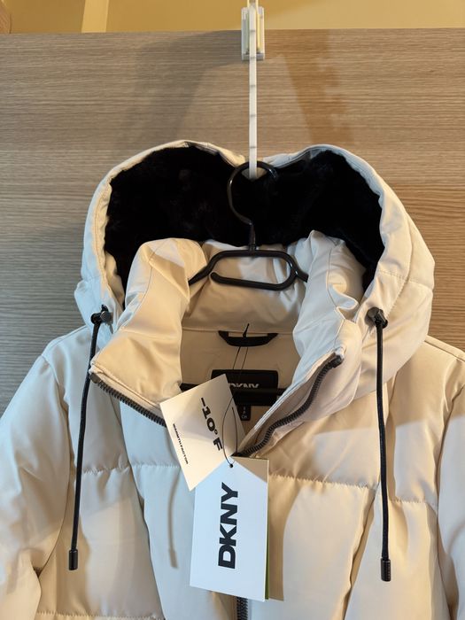 Geaca lunga DKNY noua