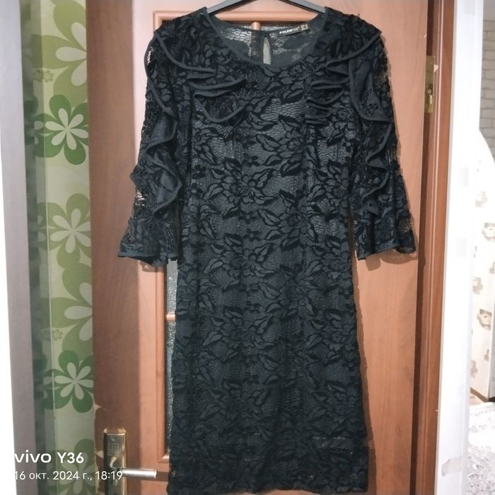 Продам короткое черное платье