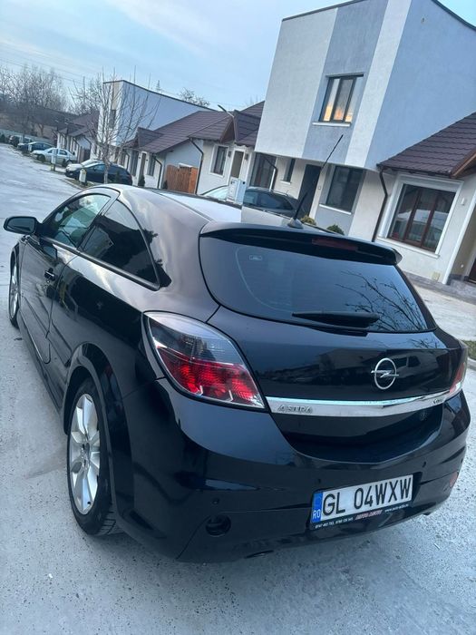 Opel Astra H GTC