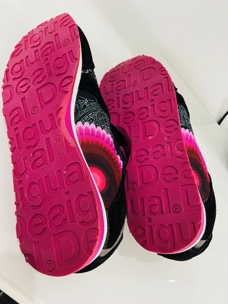 Sneakers Desigual  36