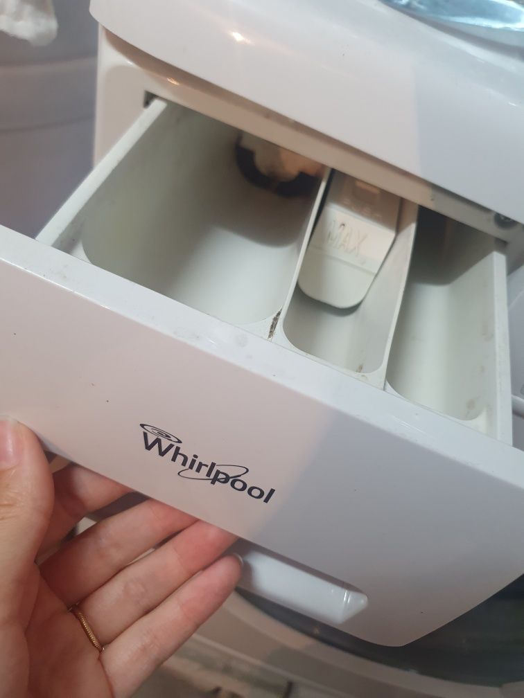 Пералня whirlpool 6 sense 6 kg за части или ремонт