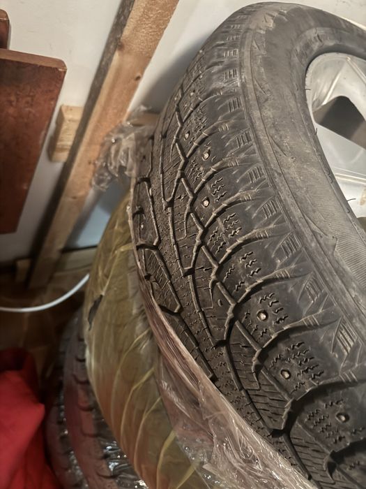 Резина с дисками 215/60R17