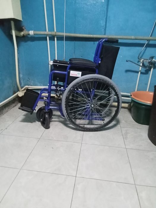 Абсолютно новая инвалидная коляска для взрослых