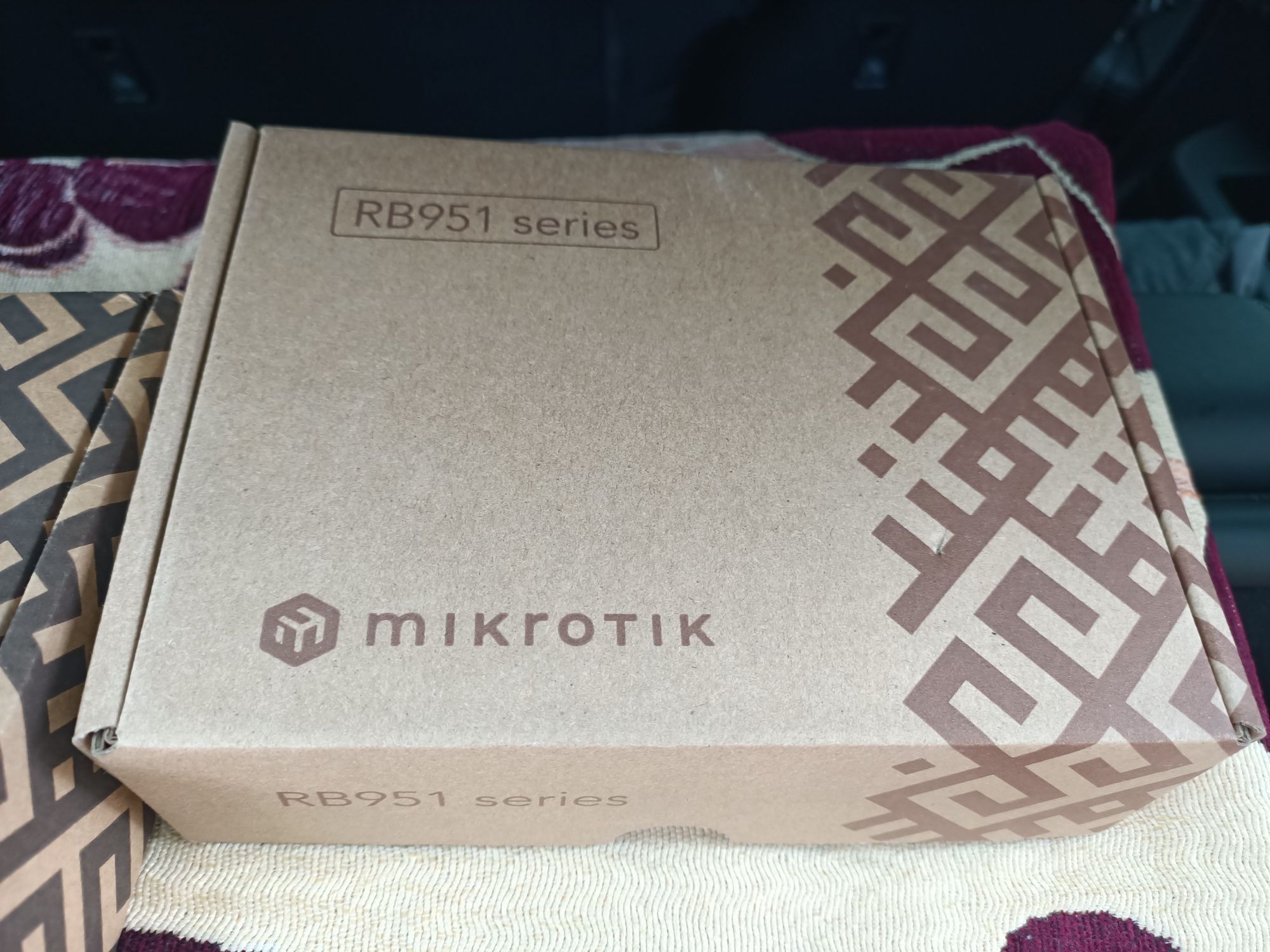 Продам маршрутизатор Микротик rb3011, tenda, mikrotik rb951ui.