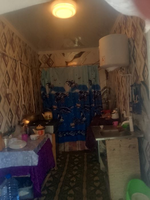 Uy satiladi qoskol3  de joldin boyi