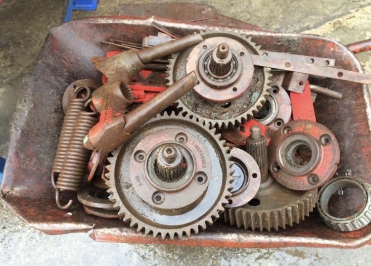 Freza Lely pentru Piese