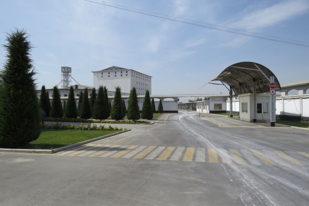 pustoy 2660kvadrat srochno sklad arendaga beriladi sergeliyda