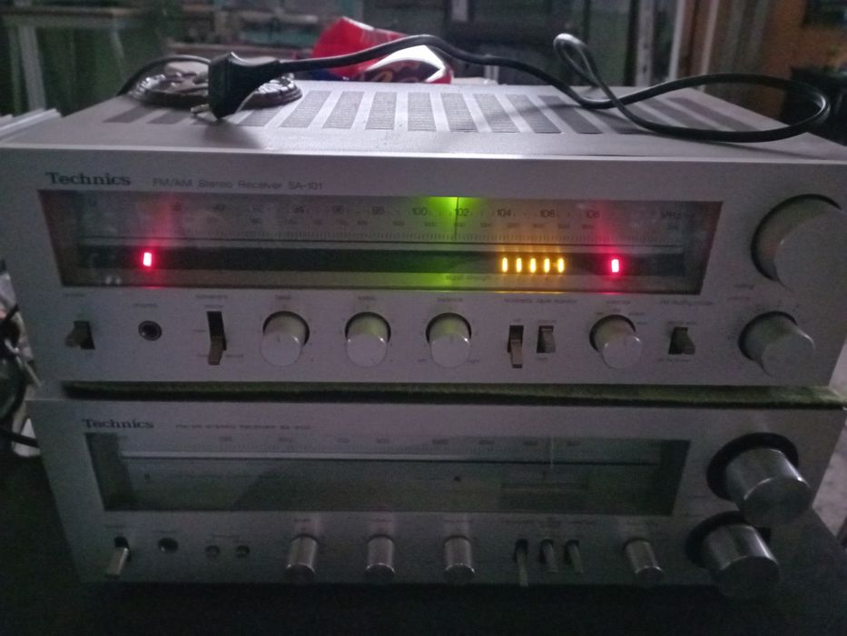 Technics -FM stereo receiver SA-101.