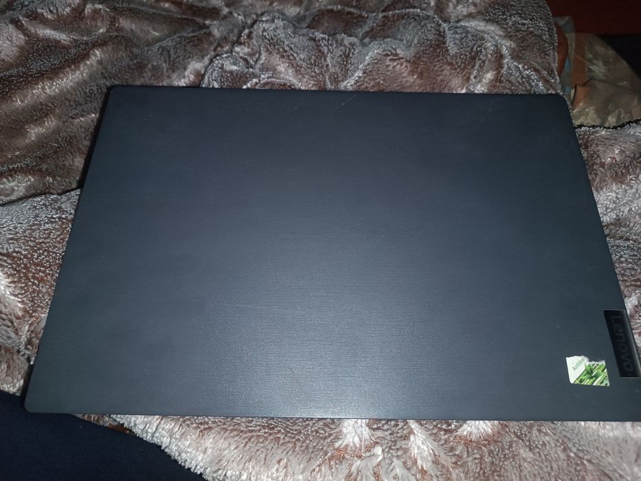 Lenova V15-IGL 3 mln