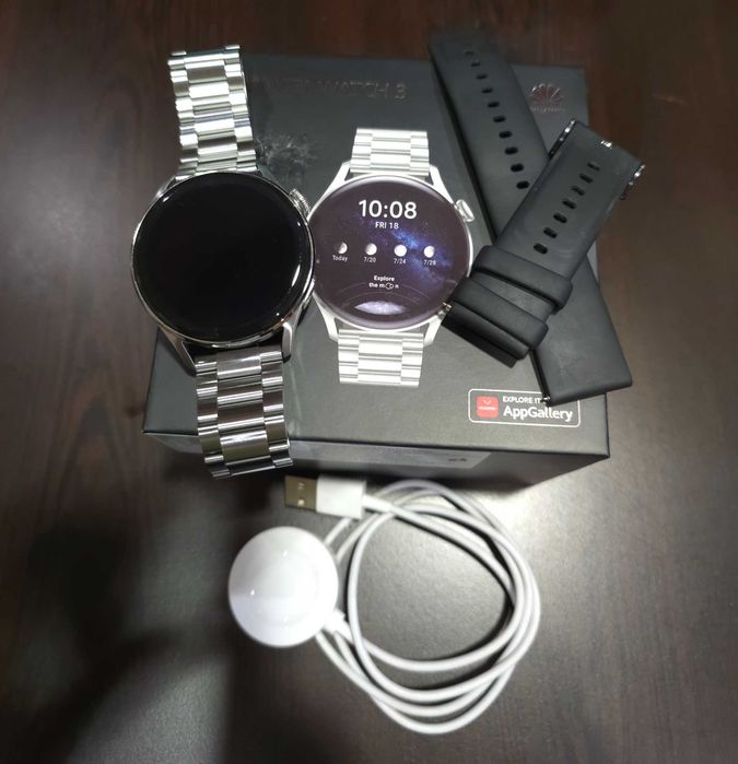 Часовник Huawei Watch 3