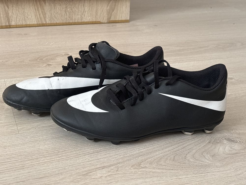Ghete football nike negre