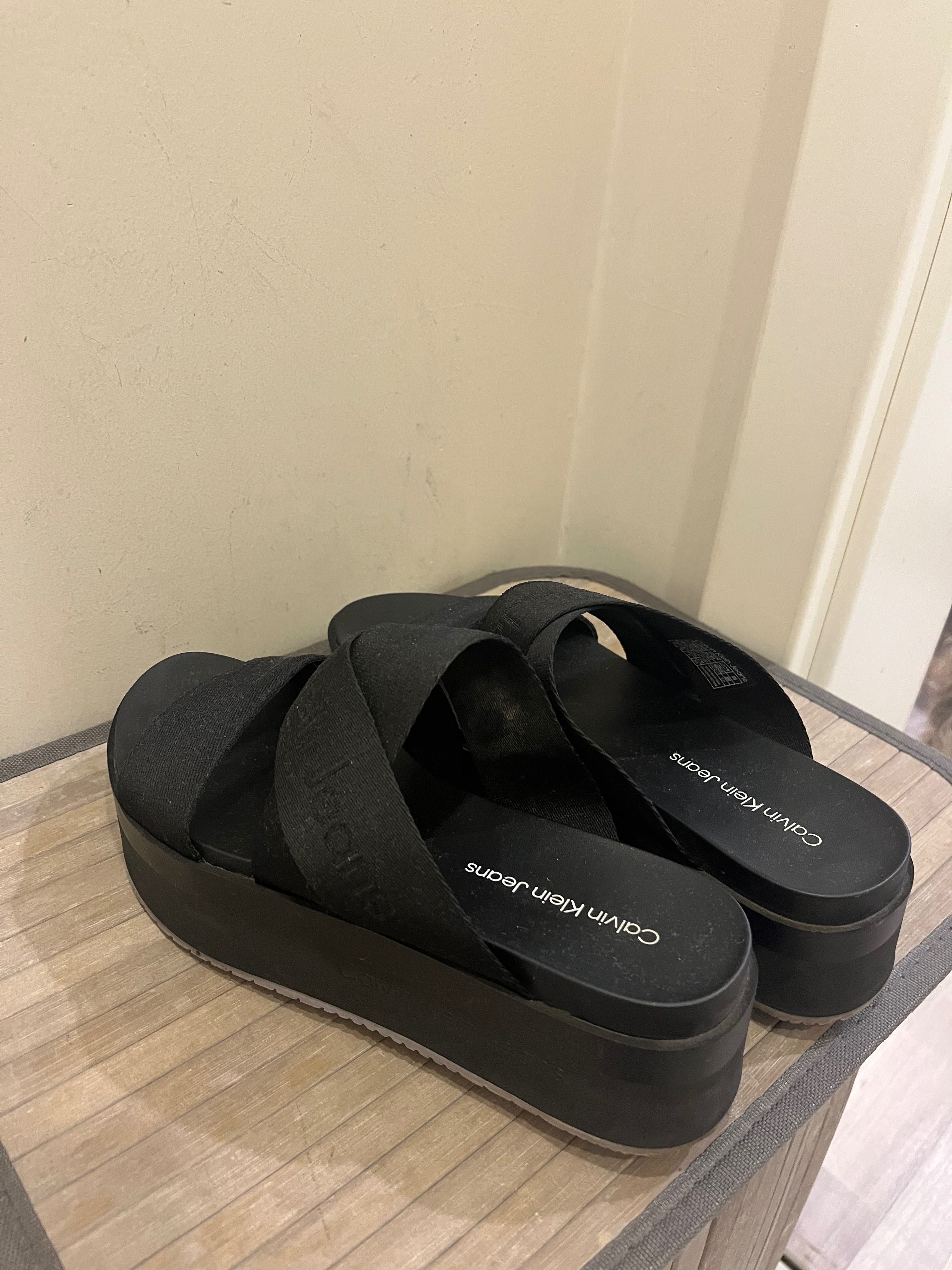 Чехли Calvin Klein