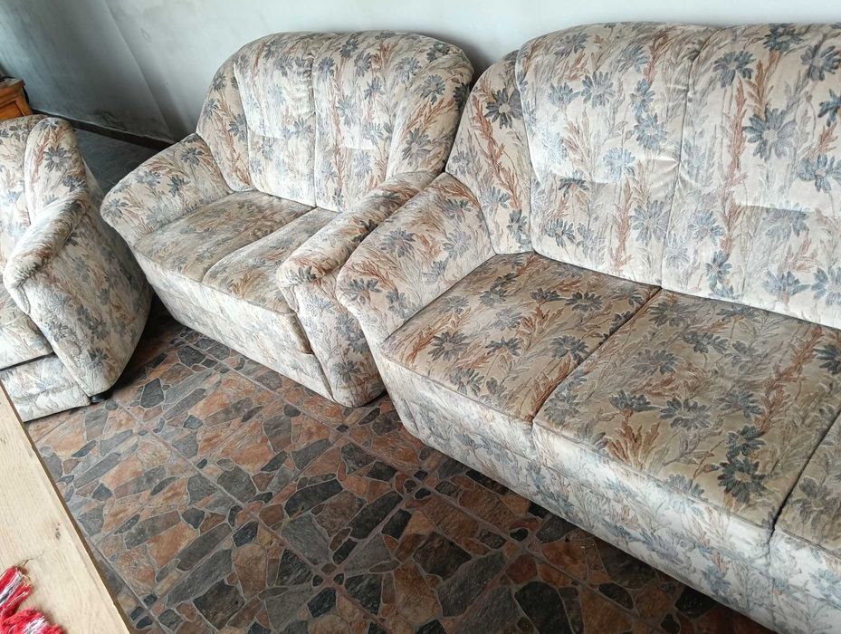 canapeaa compusa din 3 piese ideala pentru living room sau terasă
