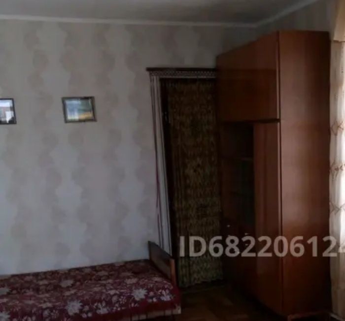 Продаю диван и два шкафа
