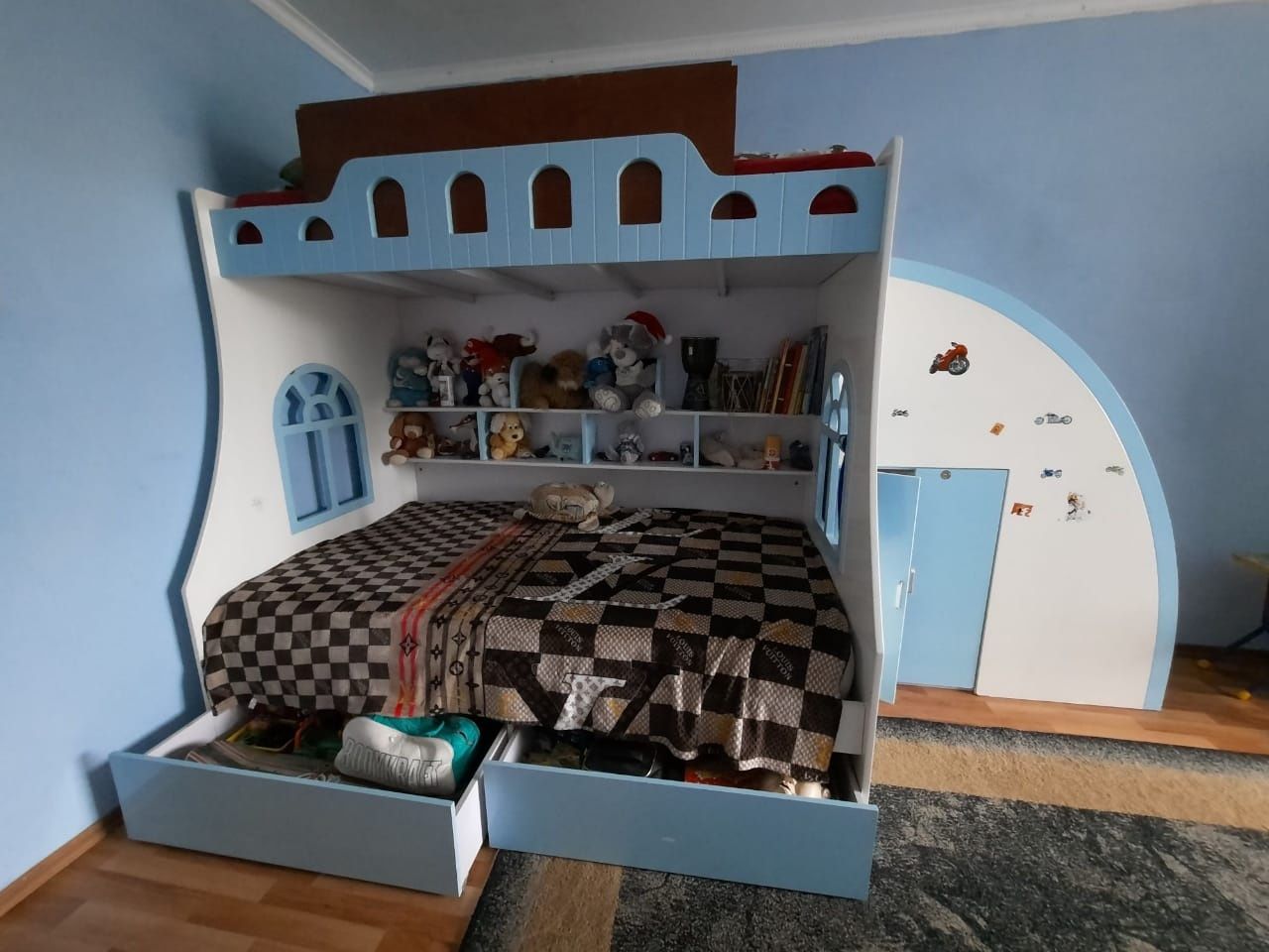 Мебель,кровати детская