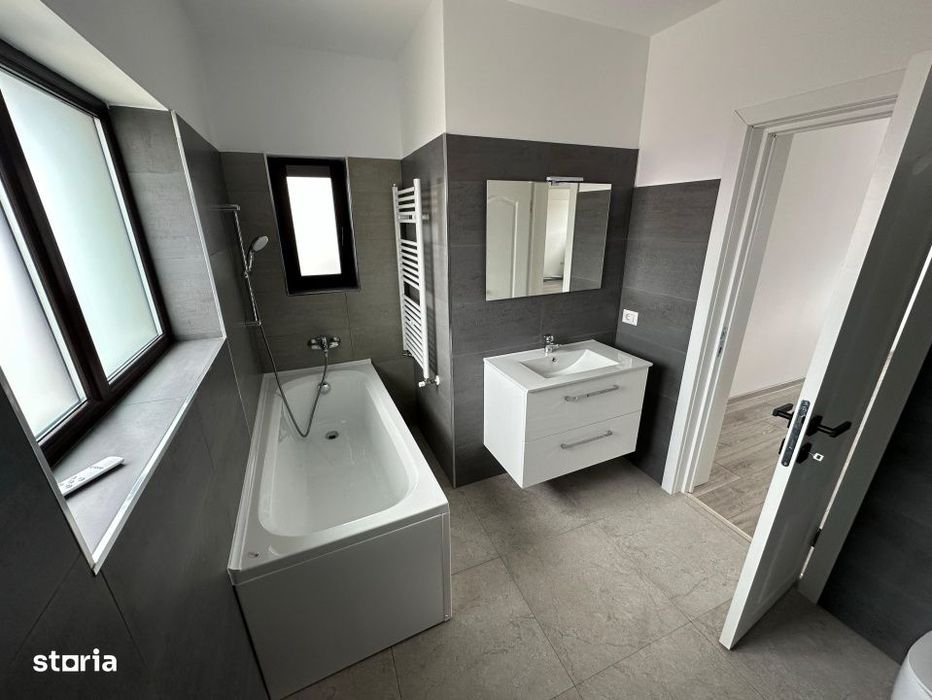 Apartament De Vanzare, 3 Cam, Et 2
