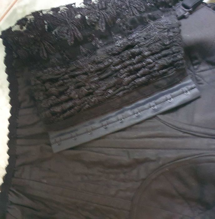 Corset deosebit cu strasuri