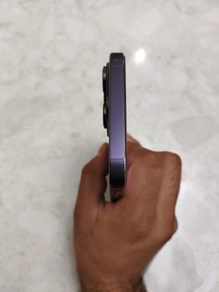 Iphone 14 pro max 256 GB binafsha rang orqa paneldagi yorilish