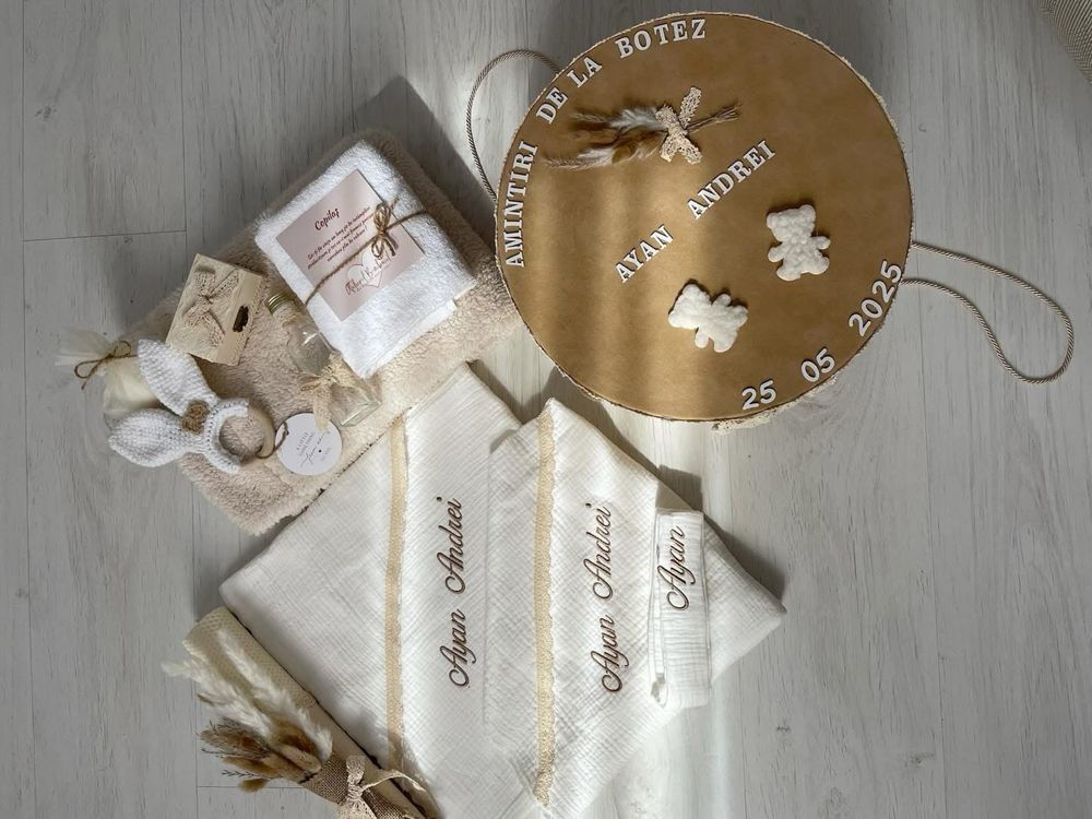 Cutie trusou decorata manual in tema botezului