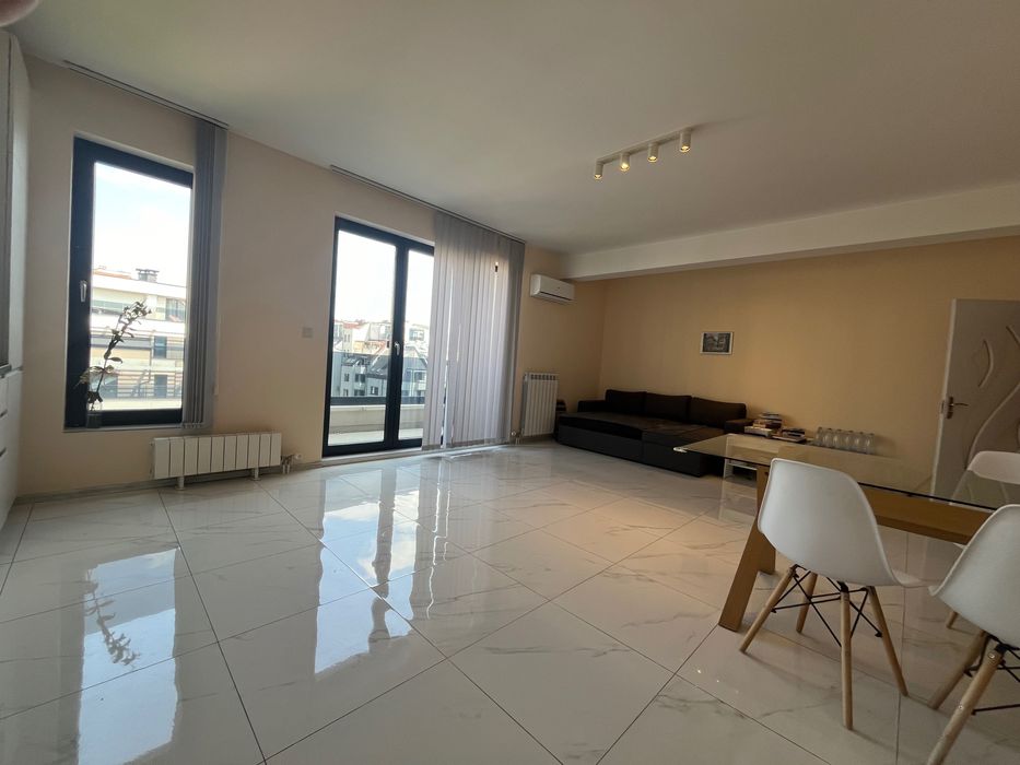 Продава се Двустаен апартамент в София, Изгрев - 92 кв.м за 9 €/кв.м - Снимка #2