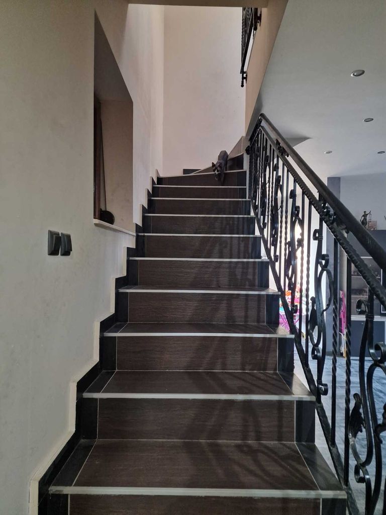 Продава се Къща в Бургас, Възраждане - 140 кв.м за 620 €/кв.м - Снимка #4