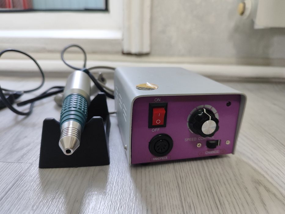 Продается машинка для маникюра ногтей