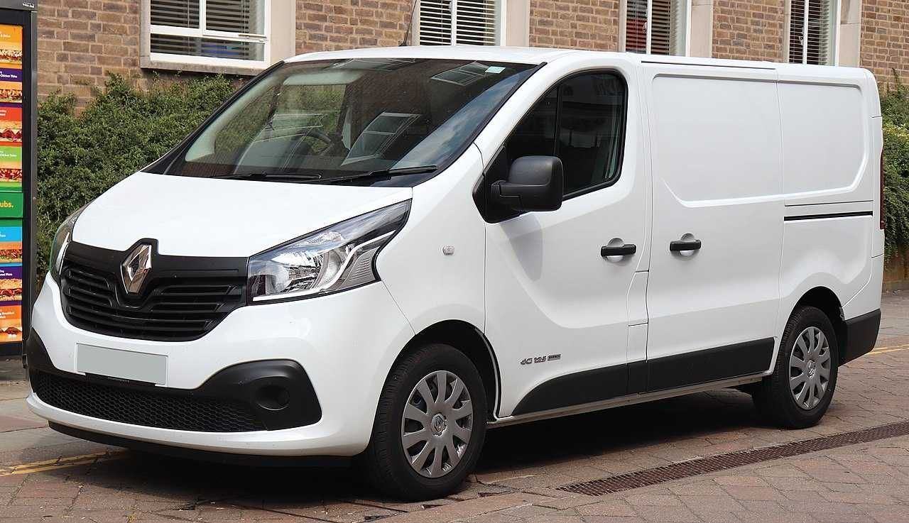 Inchiriez duba autoutilitara Renault Trafic 3 an 2017 fara sofer