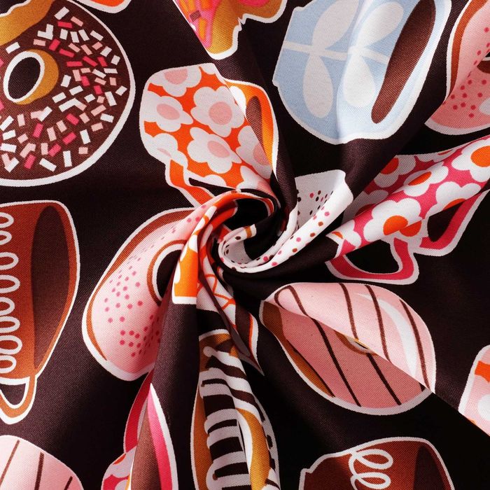 Скатерть "Пончики"
Размер 140см × 180 см