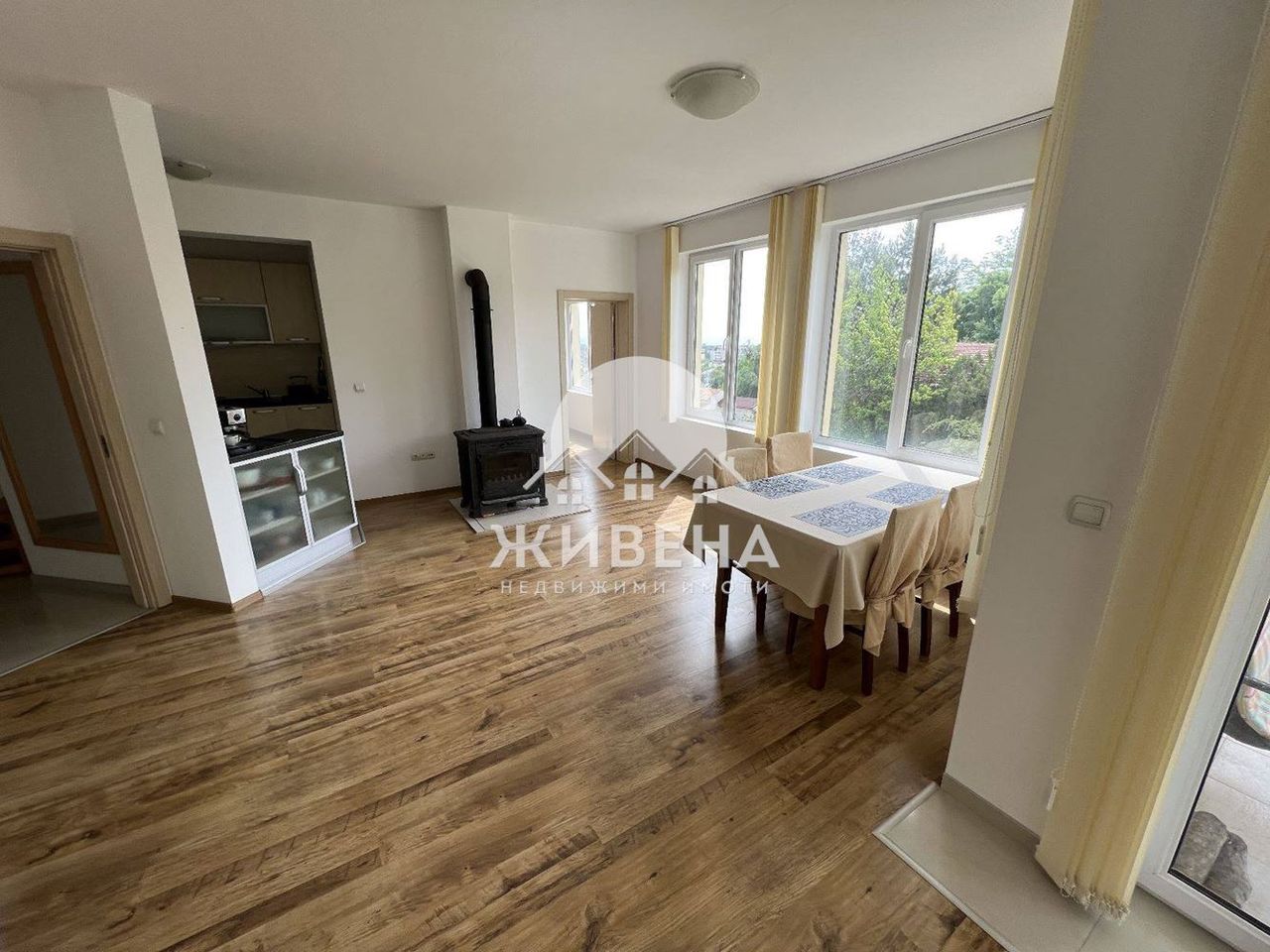 Продава се Четиристаен апартамент в Варна, м-т Траката - 140 кв.м за 1643 €/кв.м - Снимка #4