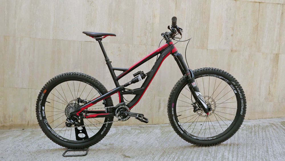 YT Capra AL Comp, 27.5 М, RockShox Lyrik 170 ход, 1x 11 SRAM GX