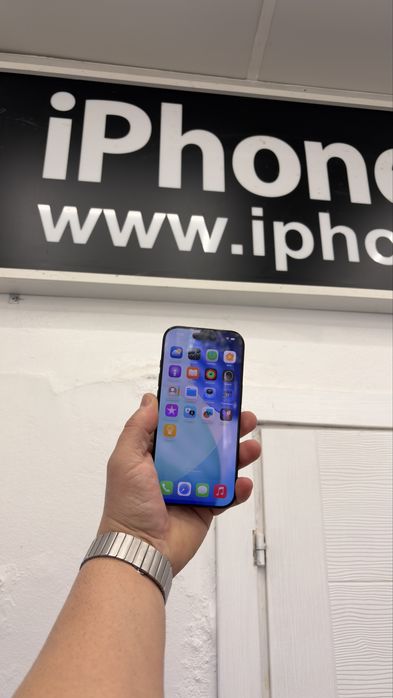 iphone 16 pro 256 gb. Черен