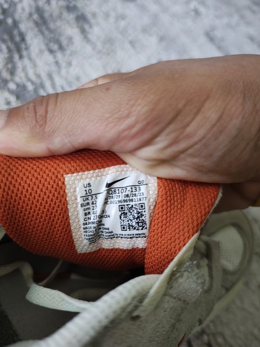 Vând Sneakers nike Tech Hera