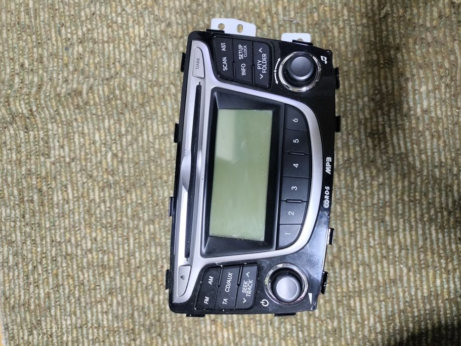 Продам могнитофон от хундай solaris