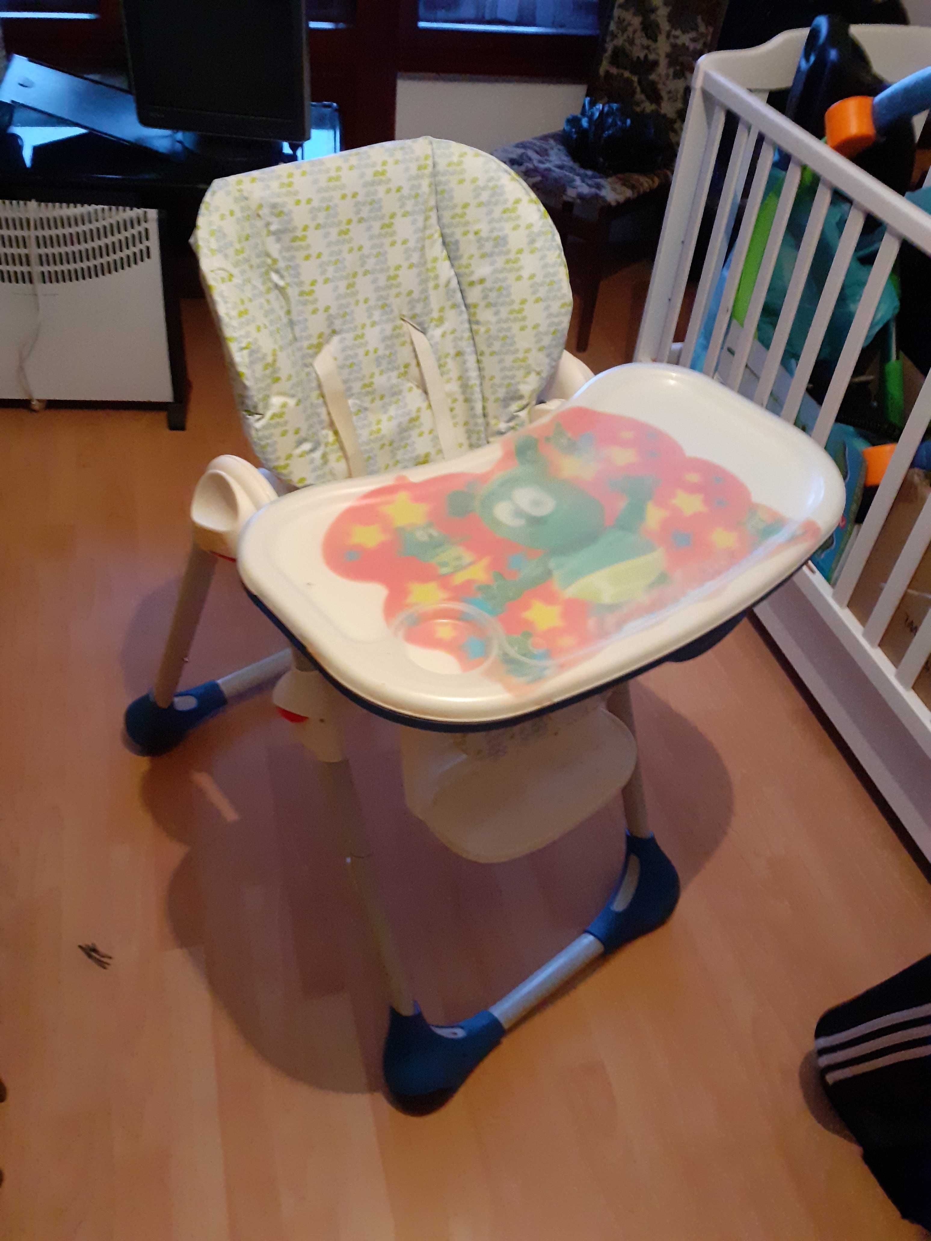 Продавам детски стол за хранене Чико