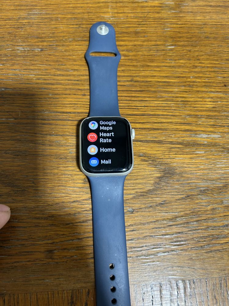 Продавам apple wafch se2 44mm