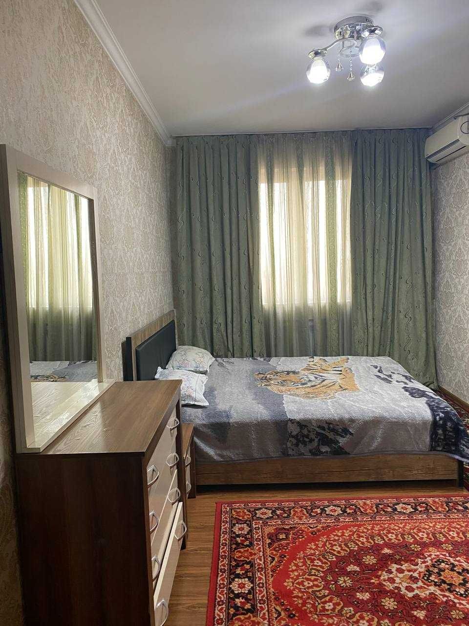 Продаётся 2-комнатная квартира Чиланзар-7, Базар "Катартал"