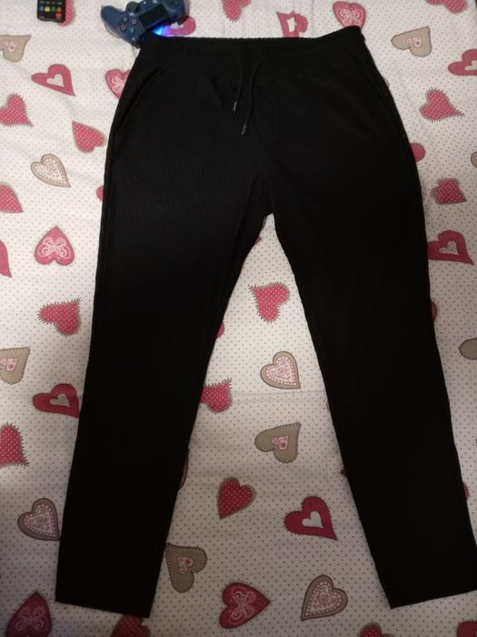 Vând Compleu Philip Guston