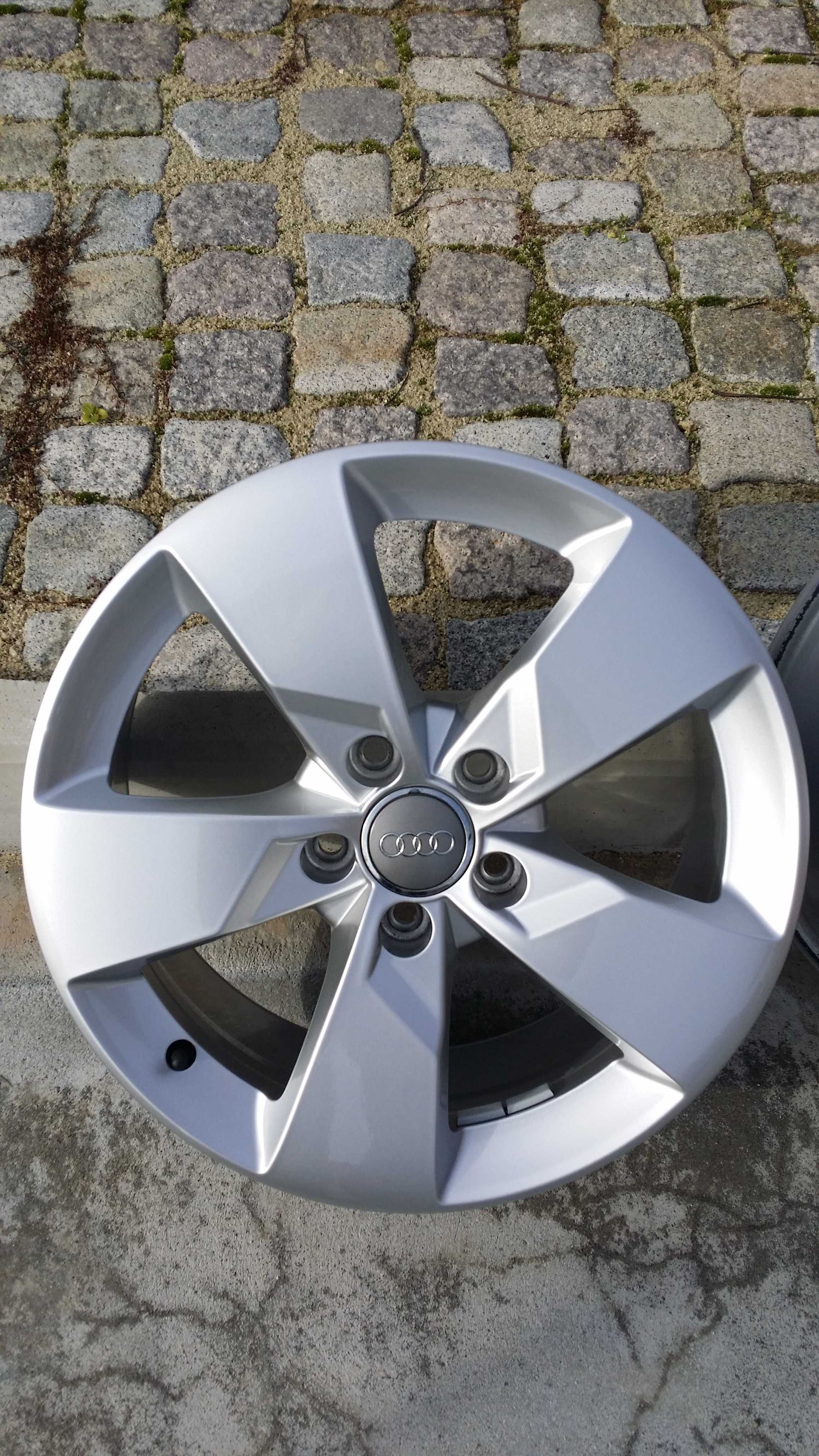 Оригинални нови лети джанти от Audi TT 5х112, 7J x 17H2 ET47.