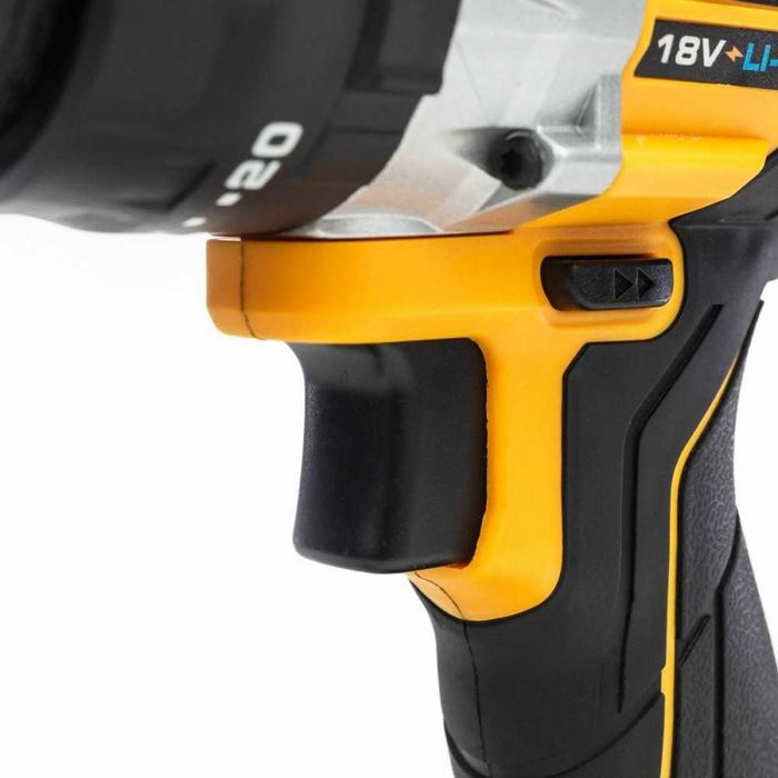 Безчетков акумулаторен ударно-пробивен винтовер 18V 65Nm JCB