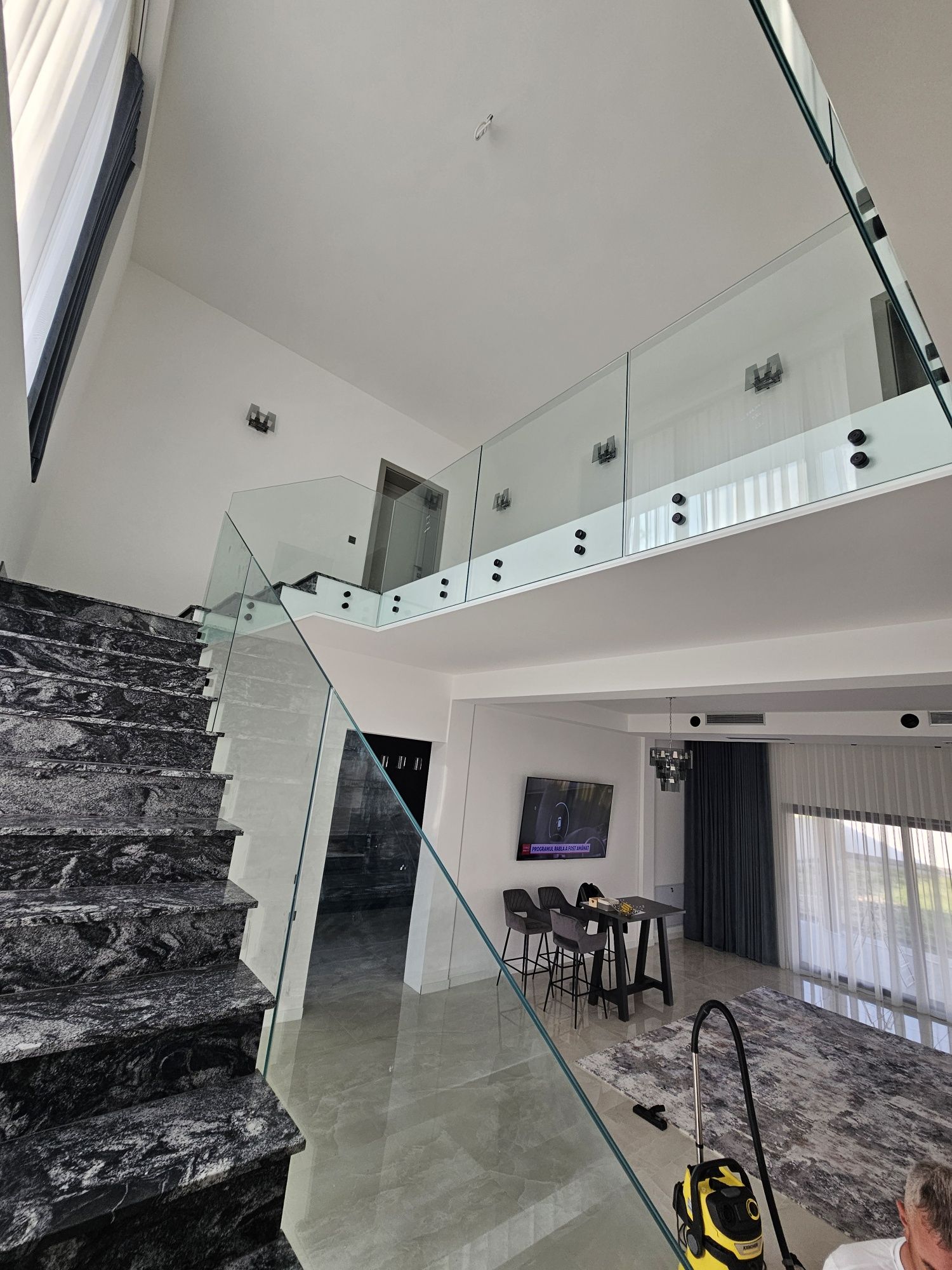 Balustrade sticlă – Montaj rapid – Preț avantajos – Timișoara