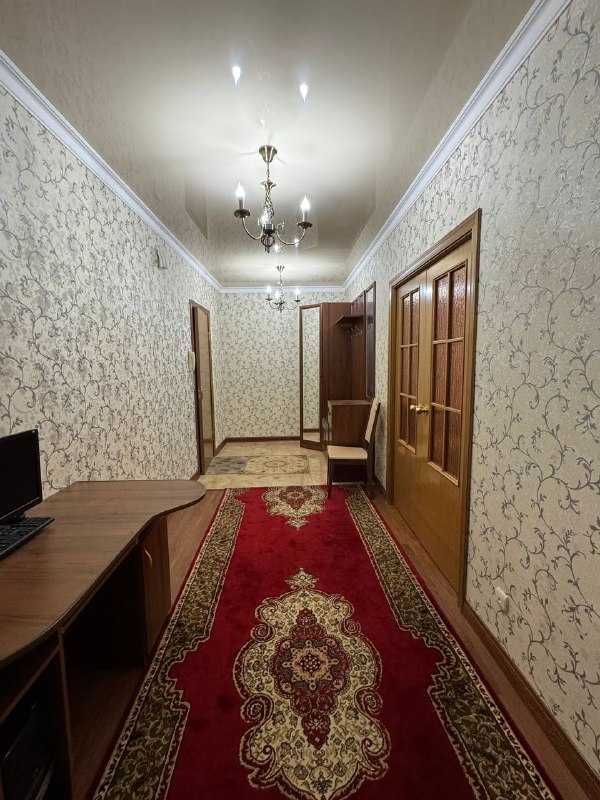 Продаю 2-комн. по ул.Уалиханова 9/1, золотой квадрат.