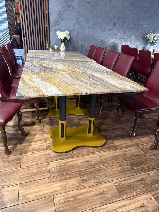 Стол мрамор отличном состояния