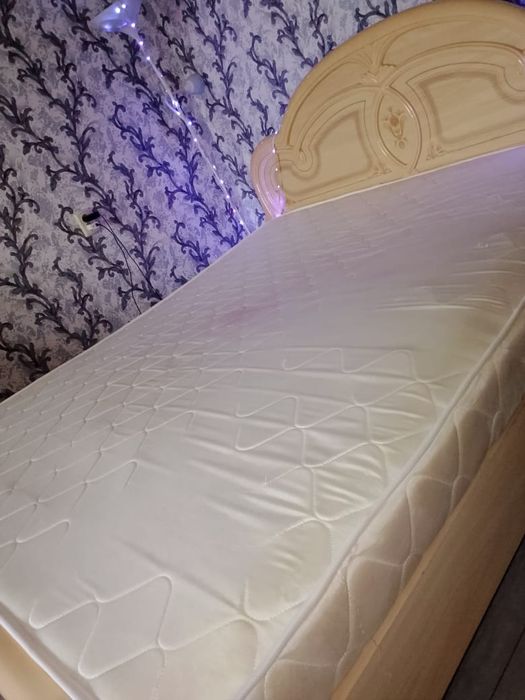 Продам б/у матрас 160см