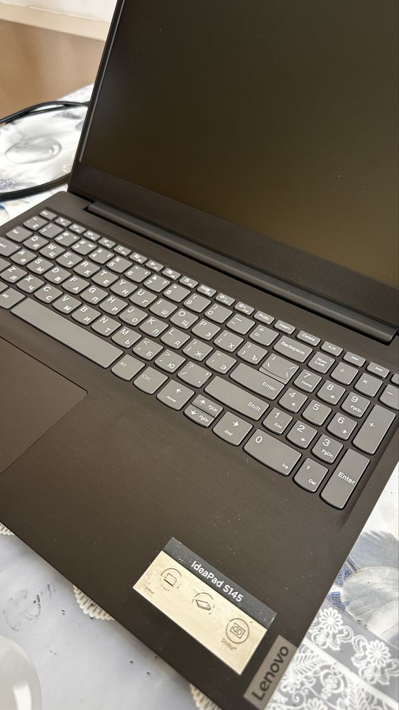 продам  ноутбук Lenova sotiladi core i5 акум-2 ч