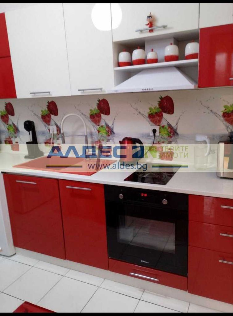 Продава се Двустаен апартамент в София, Света Троица - 65 кв.м за 3000 €/кв.м - Снимка #2