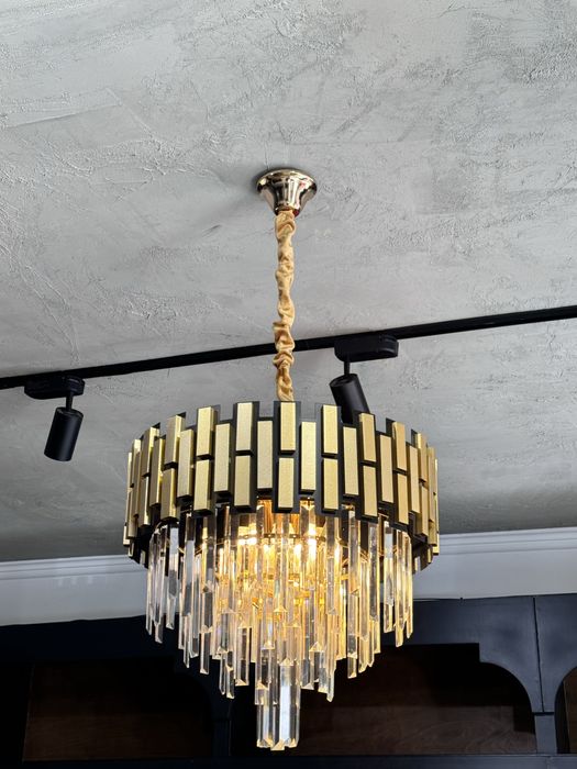 Corpuri de iluminat moderne și elegante – modele unice, stare perfectă