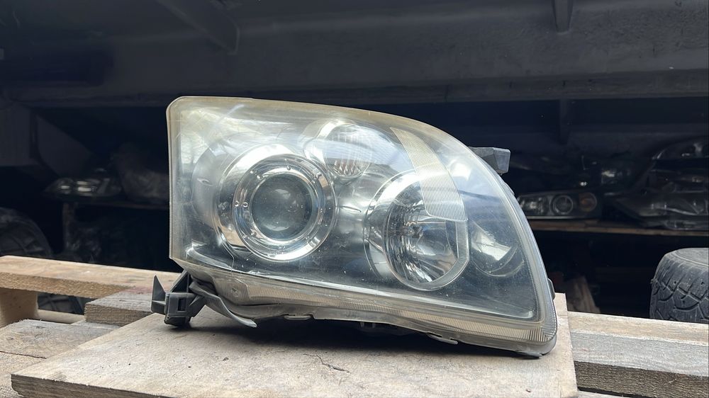 Фара Тойота Авенсис рестайлинг фара Toyota Avensis ALDI MART