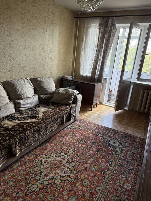 Продам 3-х комнатную квартиру, прекрасная локация, рядом школа